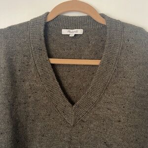 Madewell olive green vneck sweater size large